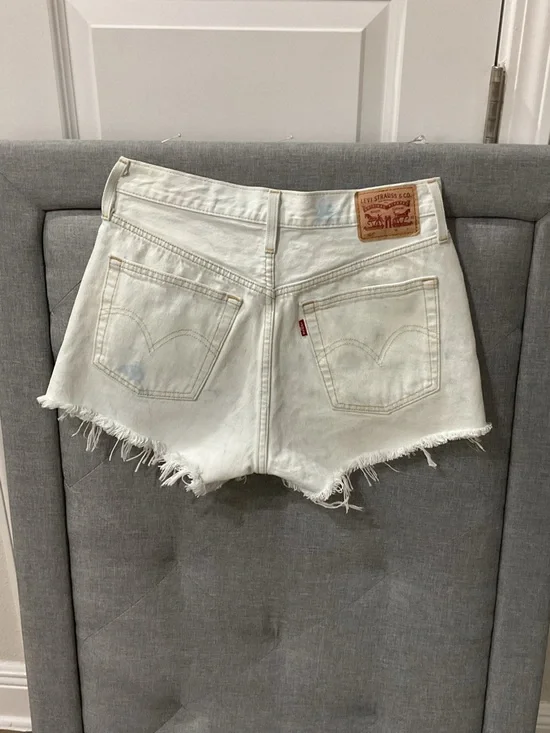 Levi’s 501 Cut Off Jean Shorts 27 Bleached High Rise Frayed Hem - Picture 10 of 10